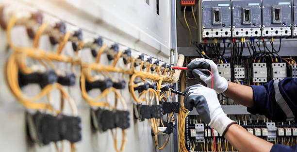 Professional Electrician technician working in Solomon, KS